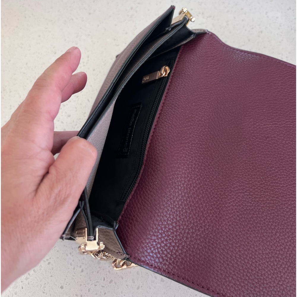 Handbag - Picture 5 of 9